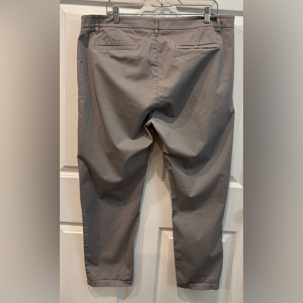 J Crew Womens Slim Boyfriend Chino Pants Khaki Casual Gray Size 33 - Picture 2 of 8